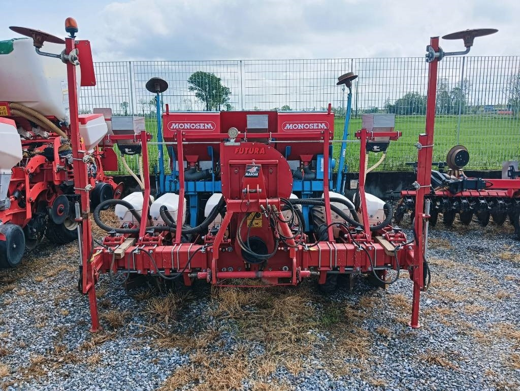 Mascar 6 FILE - Precision seeder: picture 2 Mascar 6 FILE - Precision seeder: picture 2