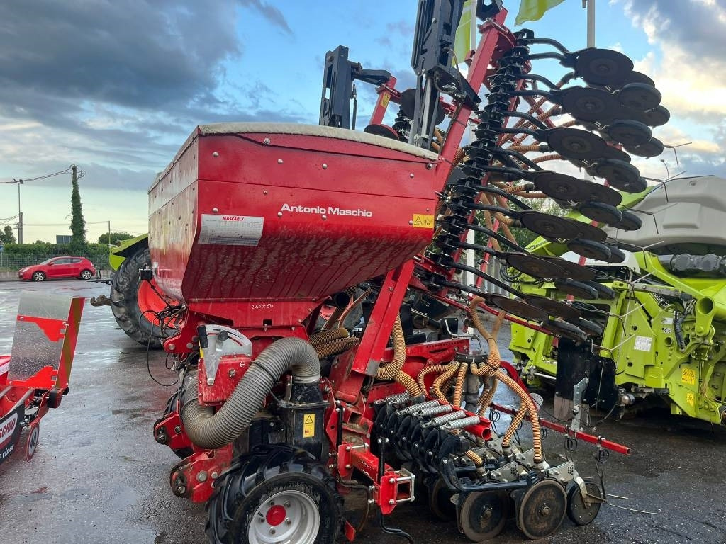 Mascar Montana 600 - Seed drill: picture 2 Mascar Montana 600 - Seed drill: picture 2