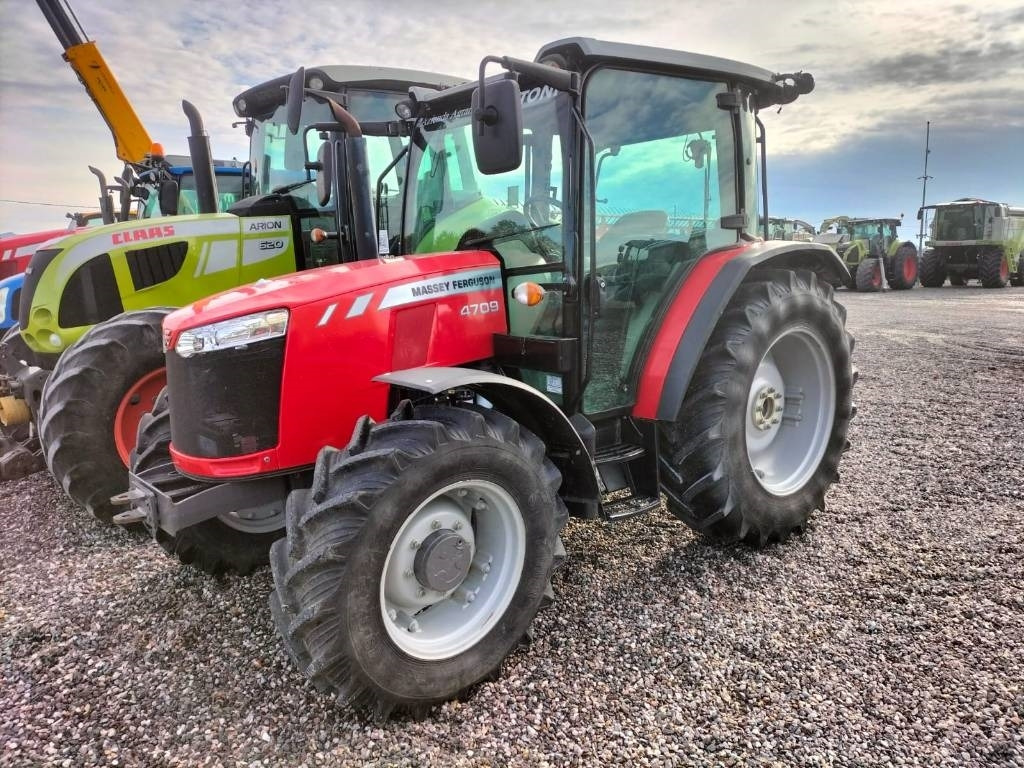 Massey Ferguson 4709 - Farm tractor: picture 2 Massey Ferguson 4709 - Farm tractor: picture 2
