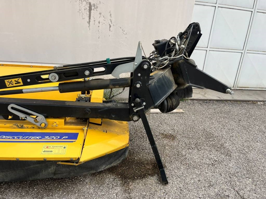 New Holland DISCOCUTTER 320 P - Mower: picture 1 New Holland DISCOCUTTER 320 P - Mower: picture 1