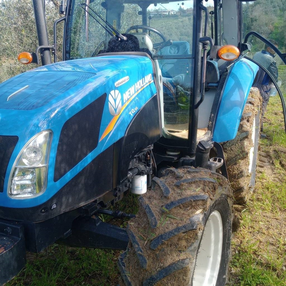 New Holland T 4.55 - Farm tractor: picture 5 New Holland T 4.55 - Farm tractor: picture 5