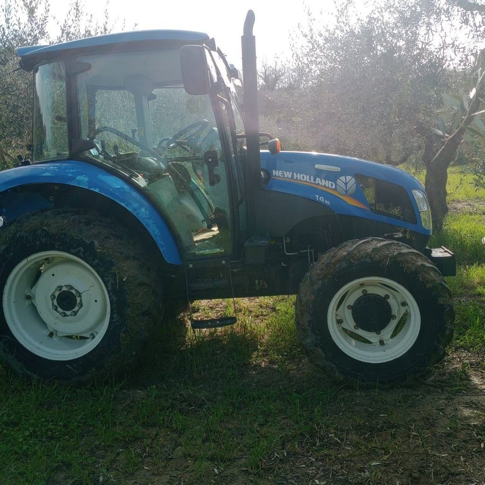 New Holland T 4.55 - Farm tractor: picture 1 New Holland T 4.55 - Farm tractor: picture 1