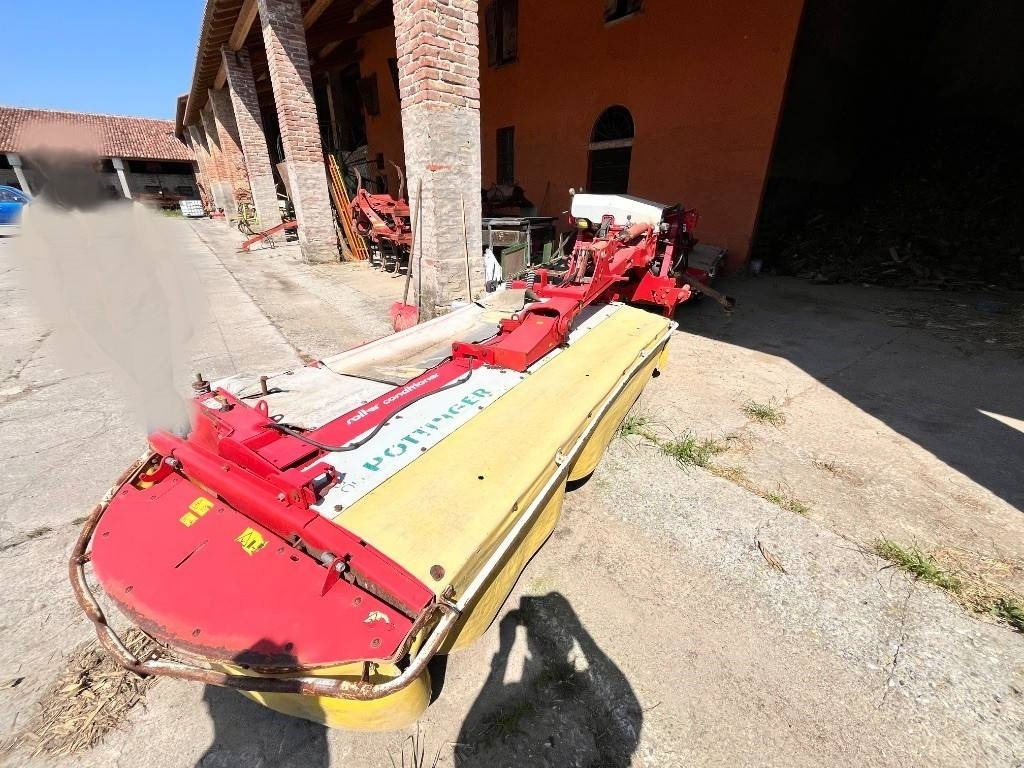 Pöttinger NOVACT X8 - Mower: picture 5 Pöttinger NOVACT X8 - Mower: picture 5