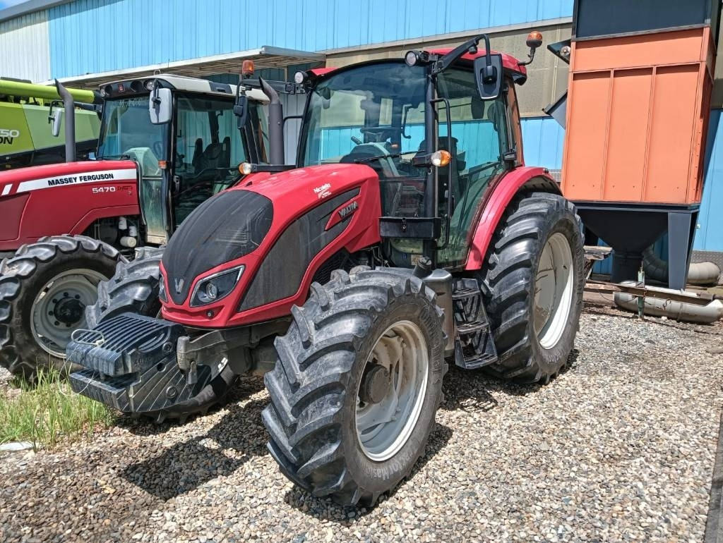 Valtra A 114  - Farm tractor: picture 3 Valtra A 114  - Farm tractor: picture 3