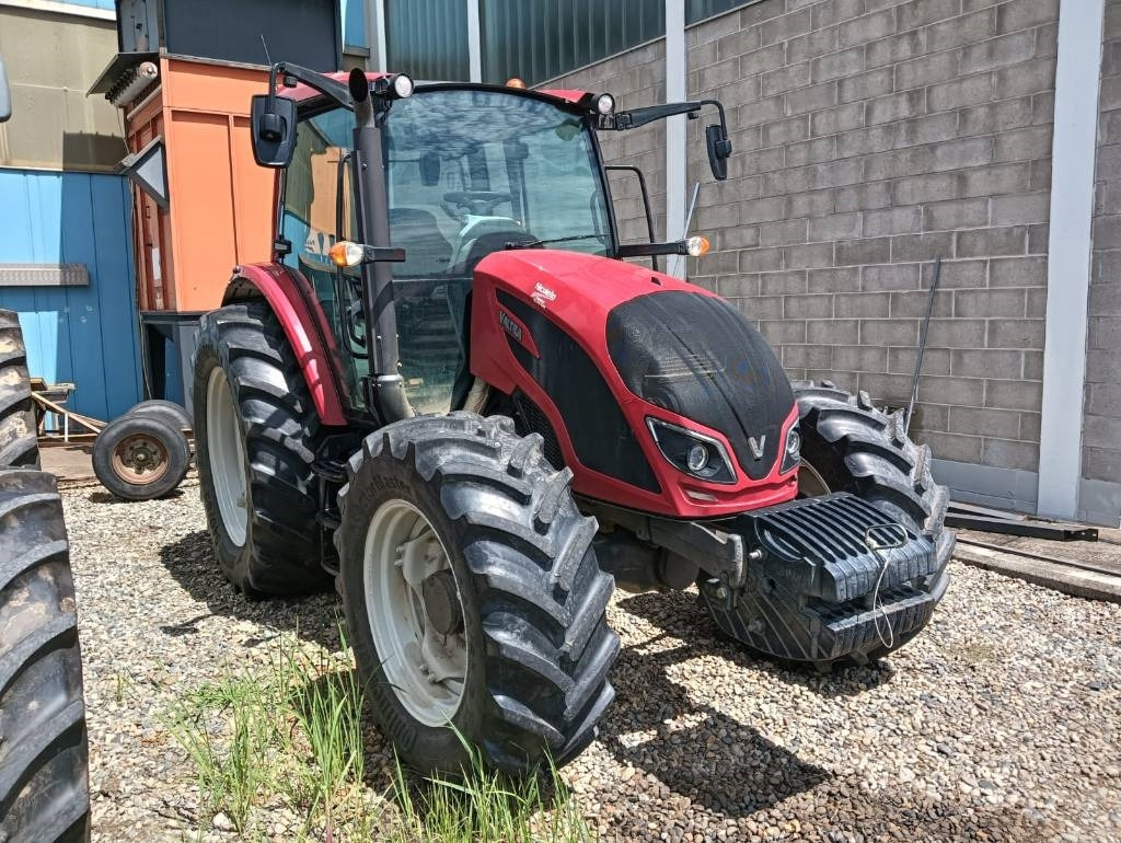 Valtra A 114  - Farm tractor: picture 1 Valtra A 114  - Farm tractor: picture 1