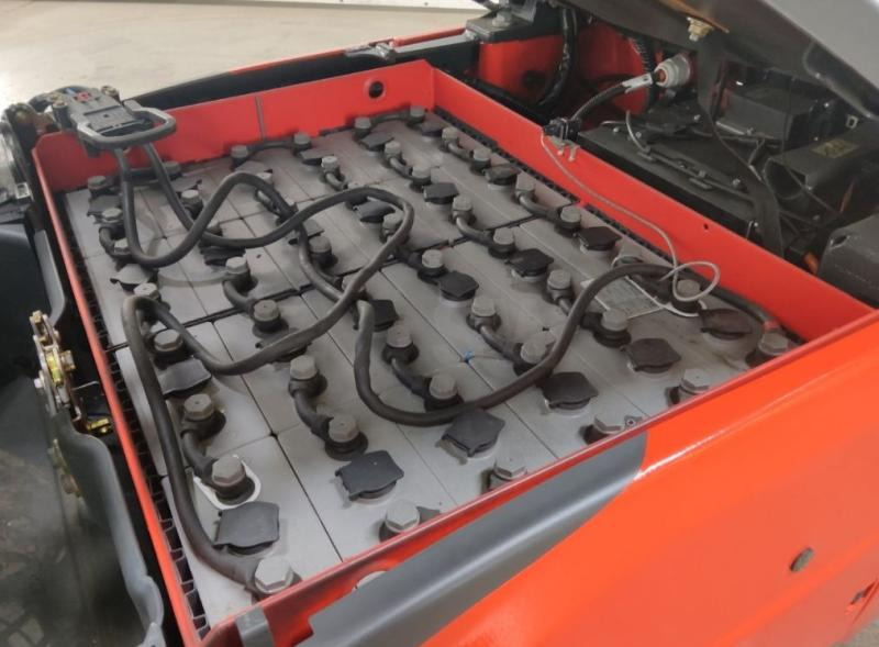 Fenwick E16 02 - Electric forklift: picture 4 Fenwick E16 02 - Electric forklift: picture 4