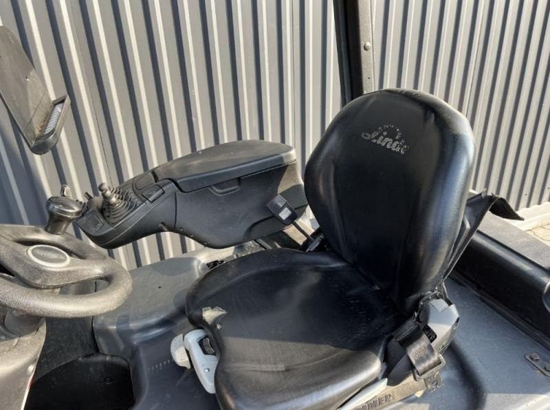 Fenwick E16P 02 - Electric forklift: picture 3 Fenwick E16P 02 - Electric forklift: picture 3