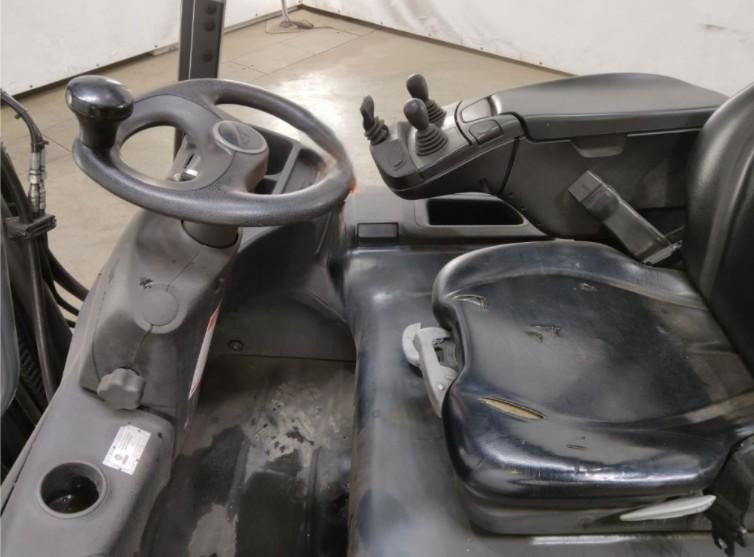 Fenwick E25 - Electric forklift: picture 3 Fenwick E25 - Electric forklift: picture 3