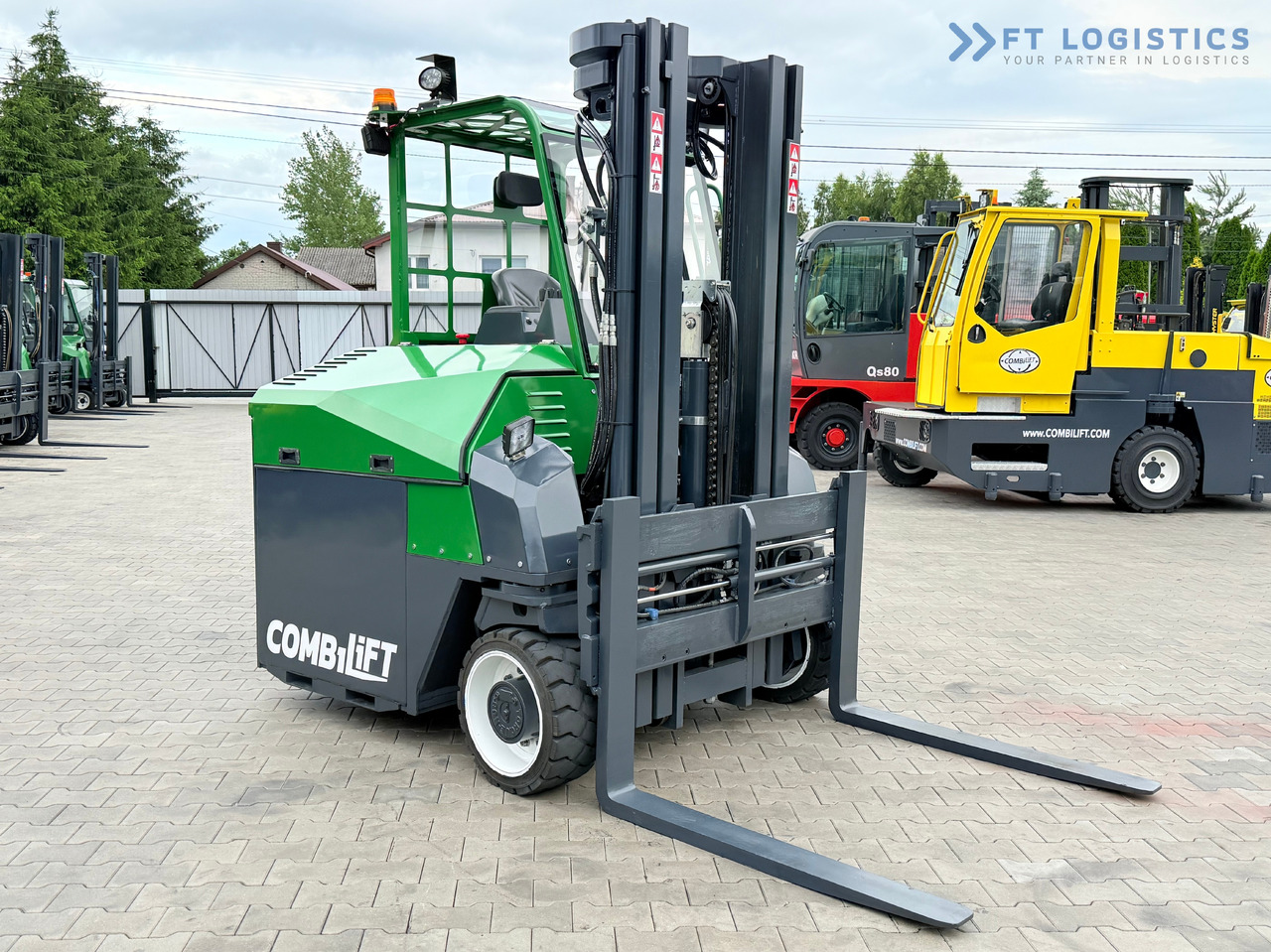 COMBILIFT Combilift CBE4000 / TRIPLEX 5200MM / ELECTRIC / FREE LIFT / FORK POSITIONER / SIDESHIFT / LIKE NEW - 4-way reach truck: picture 2 COMBILIFT Combilift CBE4000 / TRIPLEX 5200MM / ELECTRIC / FREE LIFT / FORK POSITIONER / SIDESHIFT / LIKE NEW - 4-way reach truck: picture 2