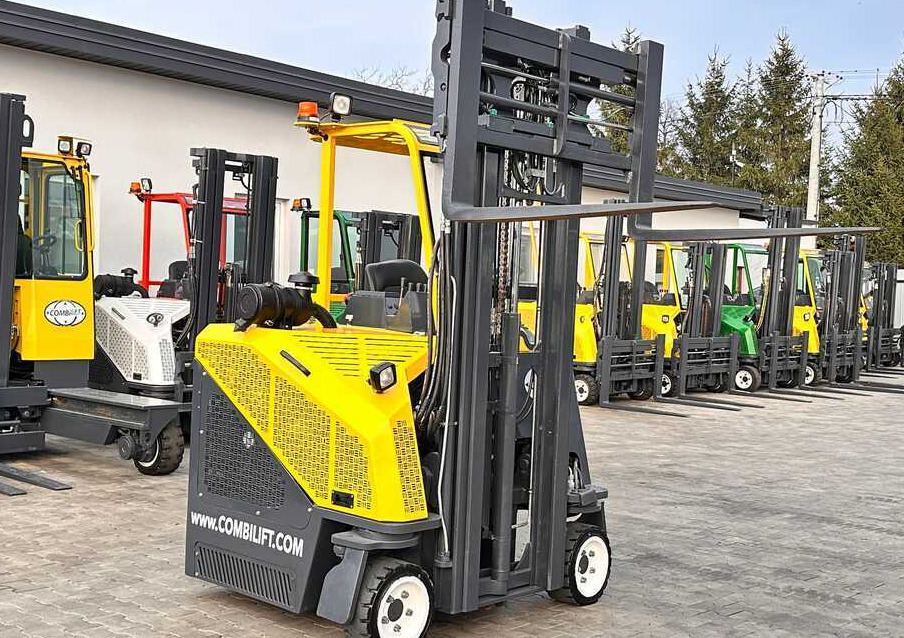 Combilift C2500CB / DUPLEX / 4100MM / DIESEL / FREE LIFT / FORK POSITIONER / SIDE SHIFT / LIKE NEW - 4-way reach truck: picture 1 Combilift C2500CB / DUPLEX / 4100MM / DIESEL / FREE LIFT / FORK POSITIONER / SIDE SHIFT / LIKE NEW - 4-way reach truck: picture 1