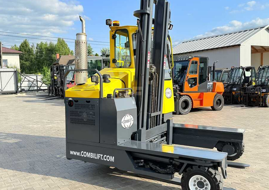 Combilift C4000 / DIESEL / DUPLEX - 4100MM / POSITIONER / ONLY 2951 MTH / LIKE NEW - 4-way reach truck: picture 5 Combilift C4000 / DIESEL / DUPLEX - 4100MM / POSITIONER / ONLY 2951 MTH / LIKE NEW - 4-way reach truck: picture 5