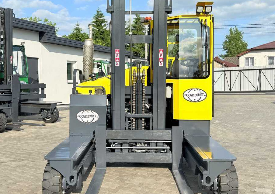 Combilift C4000 / DIESEL / DUPLEX - 4100MM / POSITIONER / ONLY 2951 MTH / LIKE NEW - 4-way reach truck: picture 3 Combilift C4000 / DIESEL / DUPLEX - 4100MM / POSITIONER / ONLY 2951 MTH / LIKE NEW - 4-way reach truck: picture 3