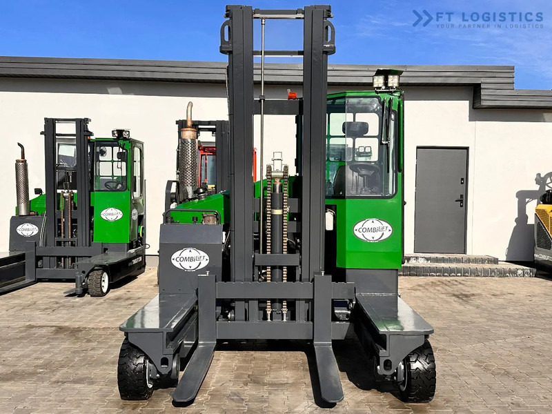 4-way reach truck Combilift C4000 / LPG / DUPLEX / 4500MM / FREE LIFT / LIKE NEW C4000 / LPG / DUPLEX / 4500MM / FREE LIFT / LIKE NEW: picture 7 4-way reach truck Combilift C4000 / LPG / DUPLEX / 4500MM / FREE LIFT / LIKE NEW C4000 / LPG / DUPLEX / 4500MM / FREE LIFT / LIKE NEW: picture 7