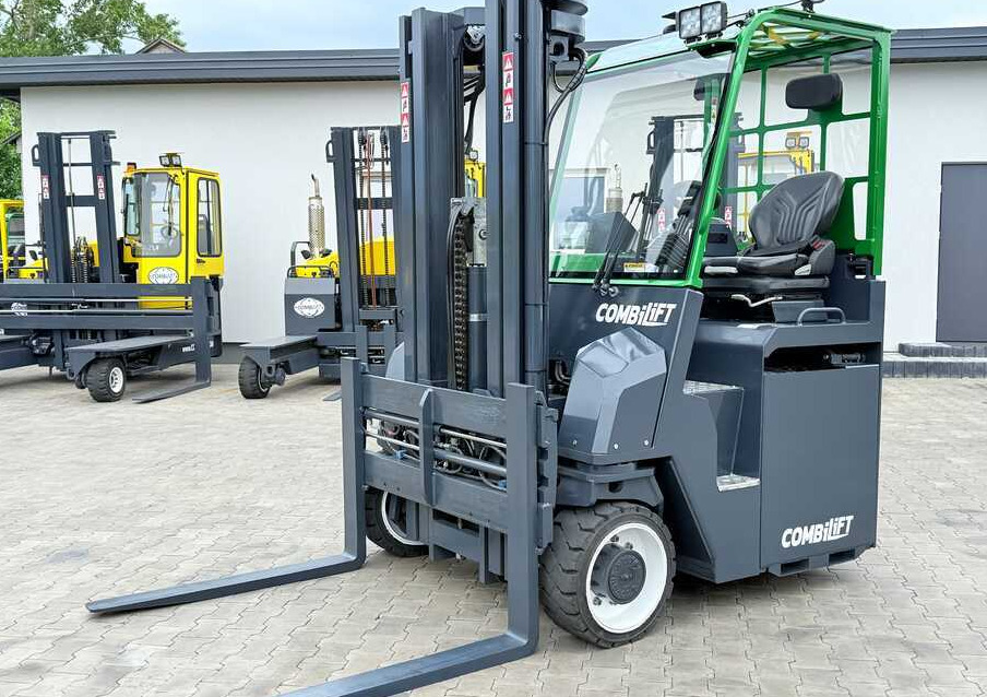Combilift CBE4000 / TRIPLEX / 5200 / FREE-LIFT - 4-way reach truck: picture 1 Combilift CBE4000 / TRIPLEX / 5200 / FREE-LIFT - 4-way reach truck: picture 1
