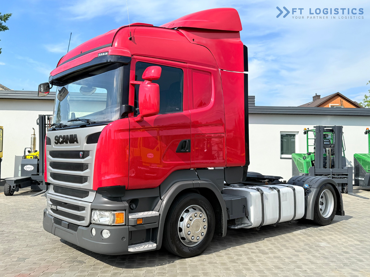 SCANIA R450 / LOW-DECK / RETARDER / 1200L FUEL TANKS / TWO BEDS / 80% TYRES / FRIDGE / PARKING AIR CONDITIONING / WEBASTO / EXCELLENT CONDITION - Tractor unit: picture 3 SCANIA R450 / LOW-DECK / RETARDER / 1200L FUEL TANKS / TWO BEDS / 80% TYRES / FRIDGE / PARKING AIR CONDITIONING / WEBASTO / EXCELLENT CONDITION - Tractor unit: picture 3