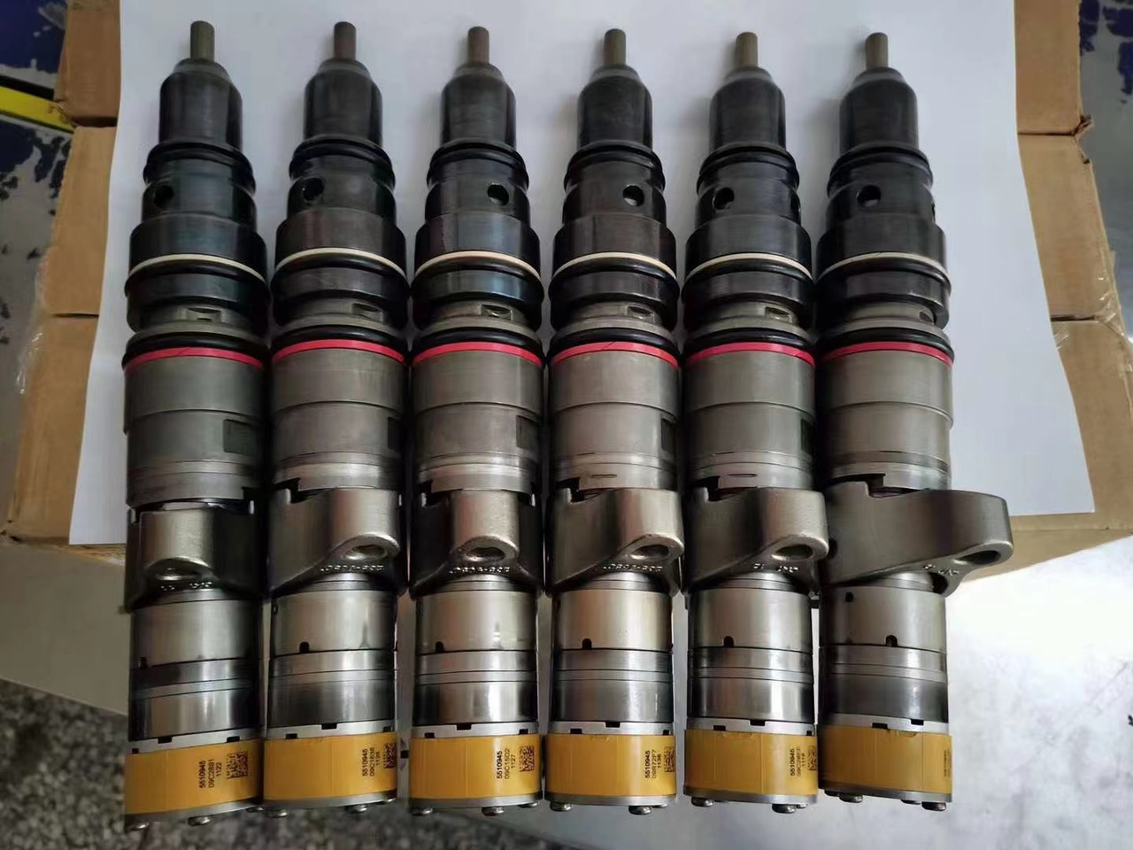 CATERPILLAR 557-7627 - Injector for Excavator: picture 1 CATERPILLAR 557-7627 - Injector for Excavator: picture 1