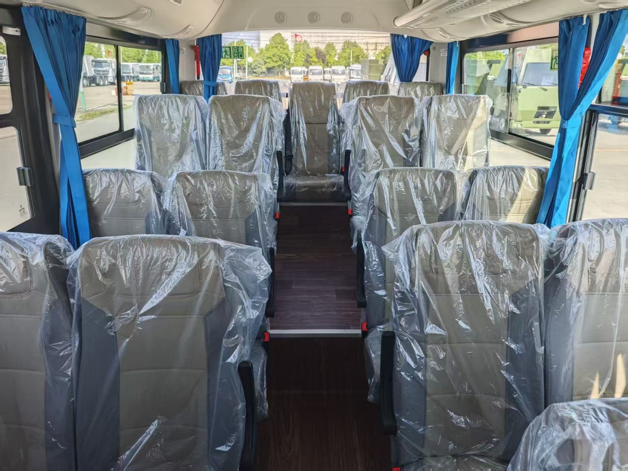 New Coach DONGFENG CNG  30 seats: picture 8