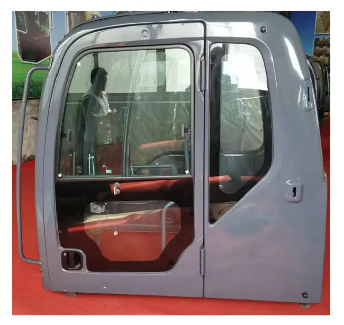 KOBELCO SK350-8 - Cab for Excavator: picture 2 KOBELCO SK350-8 - Cab for Excavator: picture 2