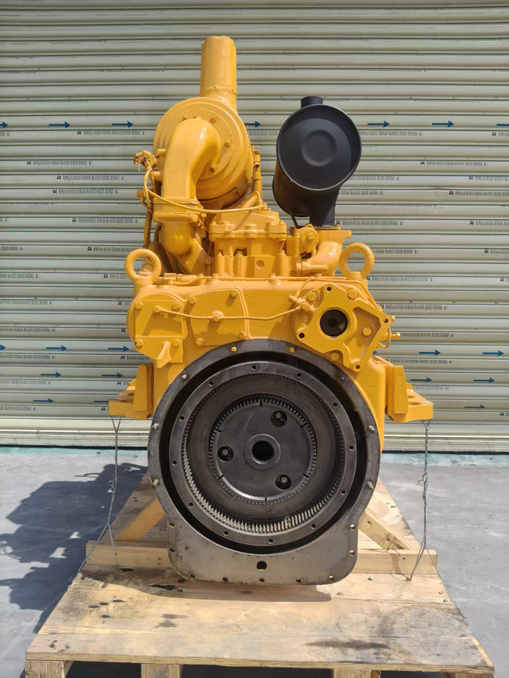 KOMATSU 6D125E-1 - Engine for Bulldozer: picture 4 KOMATSU 6D125E-1 - Engine for Bulldozer: picture 4