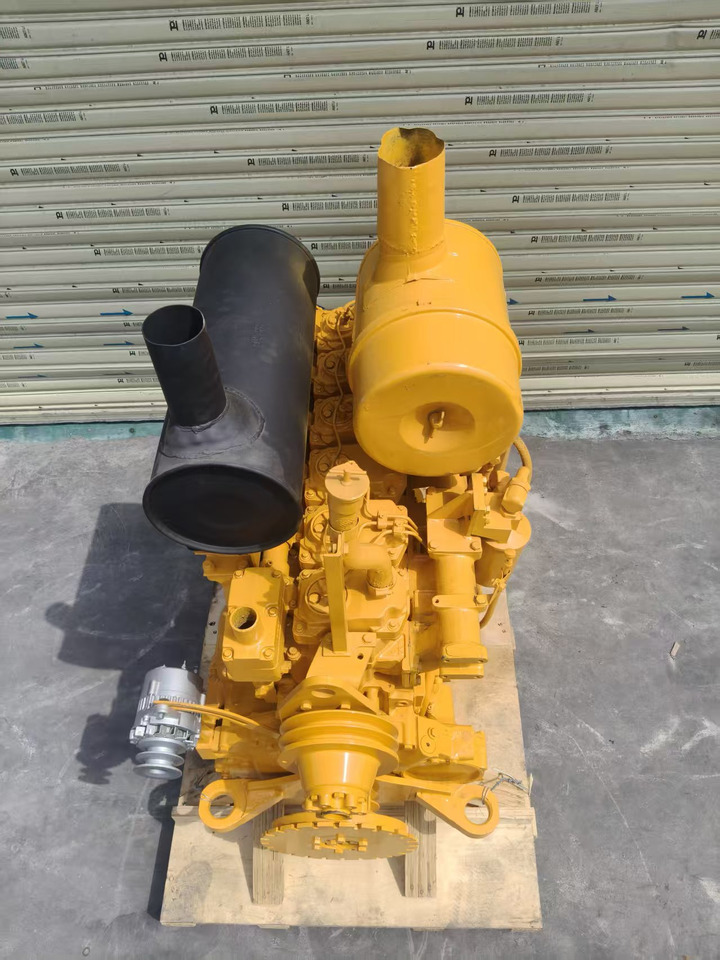 KOMATSU 6D125E-1 - Engine for Bulldozer: picture 3 KOMATSU 6D125E-1 - Engine for Bulldozer: picture 3