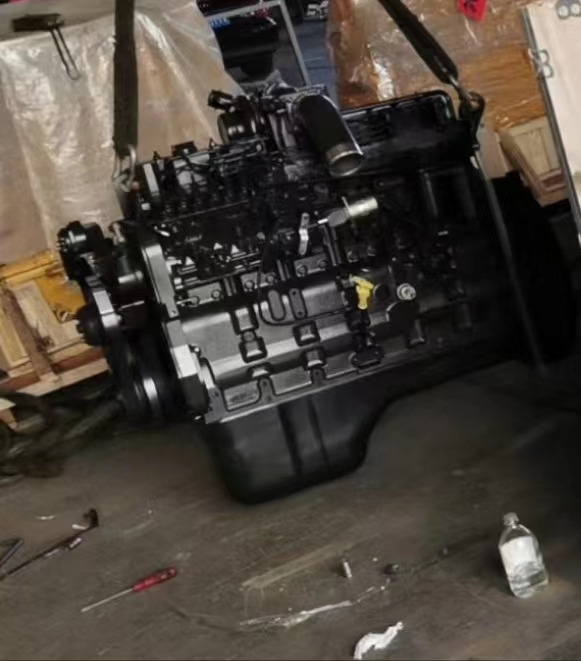 KOMATSU SAA6D114E - Engine for Excavator: picture 1 KOMATSU SAA6D114E - Engine for Excavator: picture 1