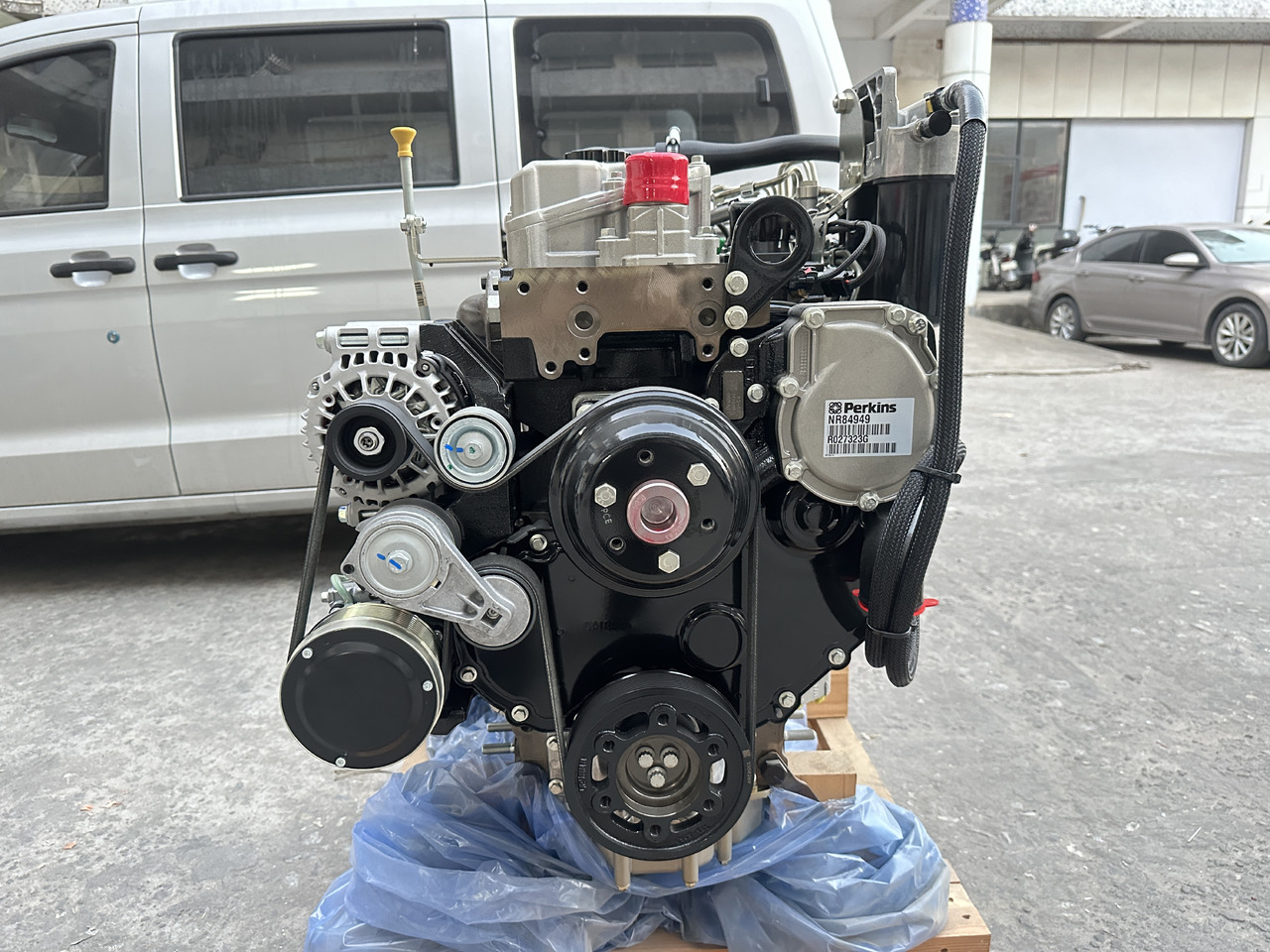 PERKINS 1104D-e44TA - Engine for Excavator: picture 1 PERKINS 1104D-e44TA - Engine for Excavator: picture 1