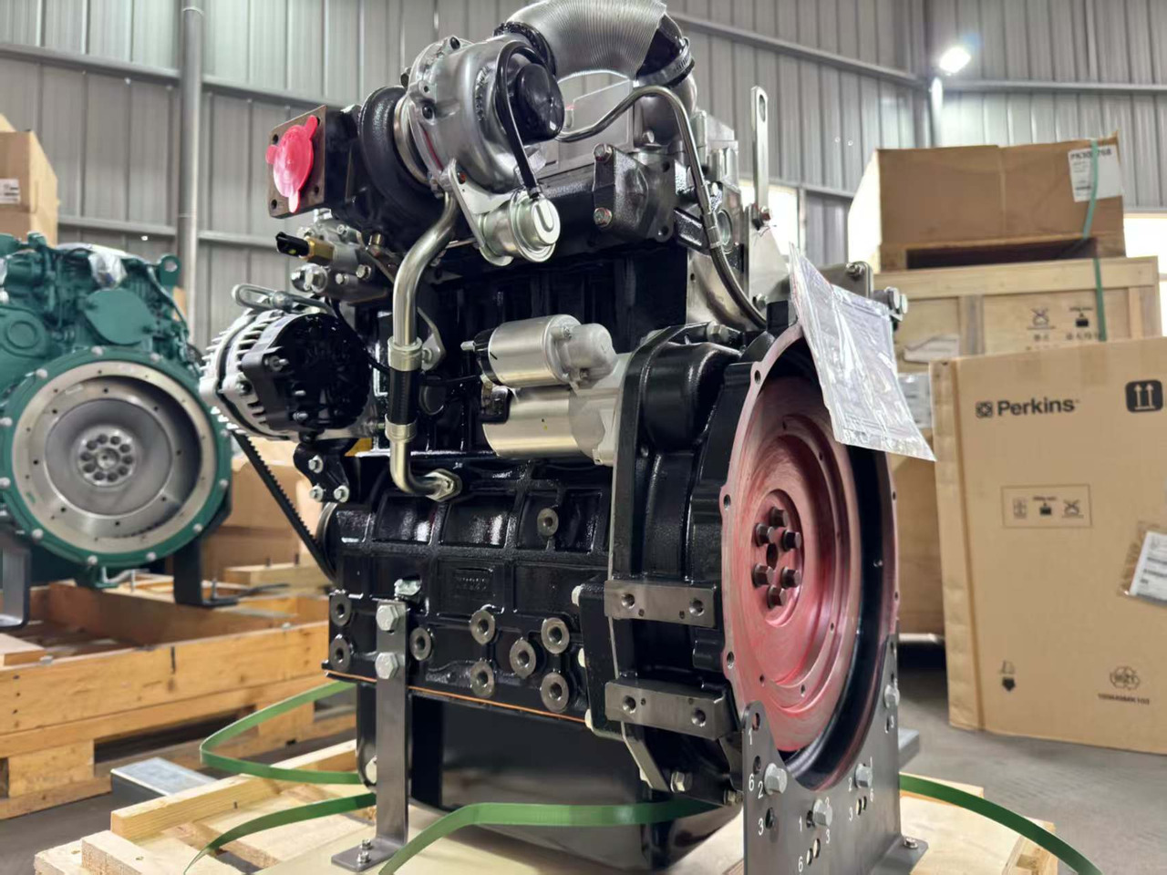 PERKINS 404D-22t - Engine for Excavator: picture 4 PERKINS 404D-22t - Engine for Excavator: picture 4
