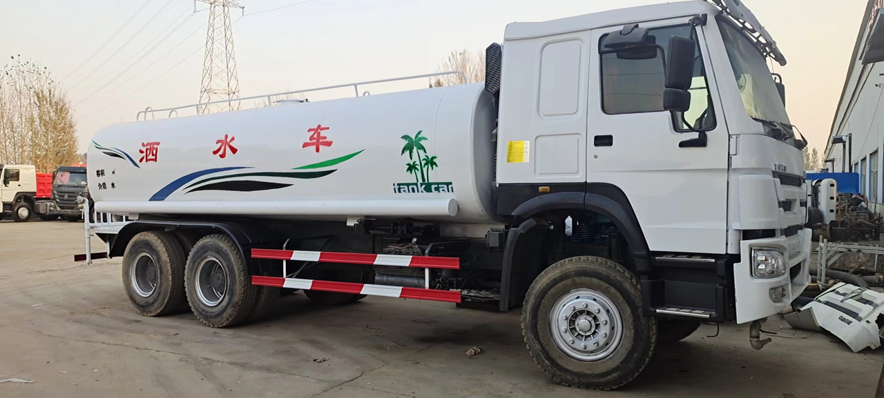 SINOTRUK 20 cubic meters tank - Tanker truck: picture 2 SINOTRUK 20 cubic meters tank - Tanker truck: picture 2