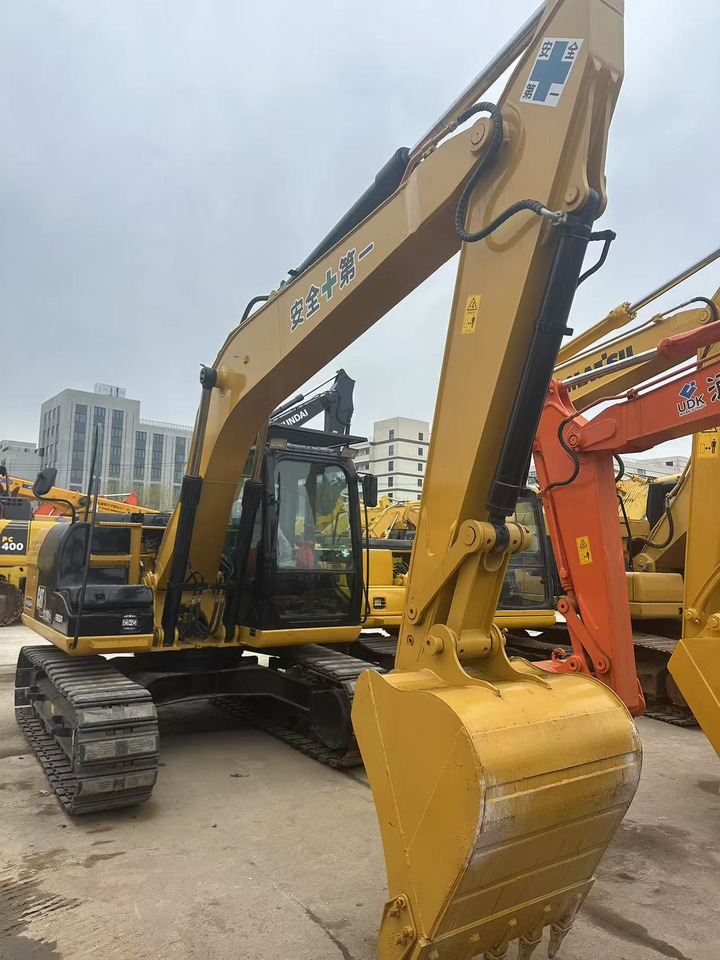 CRAWLER EXCAVATOR Used Caterpillar Cat312D2 Excavator Original Japan Heavy Machinery Caterpillar 312D2 Excavator for Sale - Crawler excavator: picture 3 CRAWLER EXCAVATOR Used Caterpillar Cat312D2 Excavator Original Japan Heavy Machinery Caterpillar 312D2 Excavator for Sale - Crawler excavator: picture 3