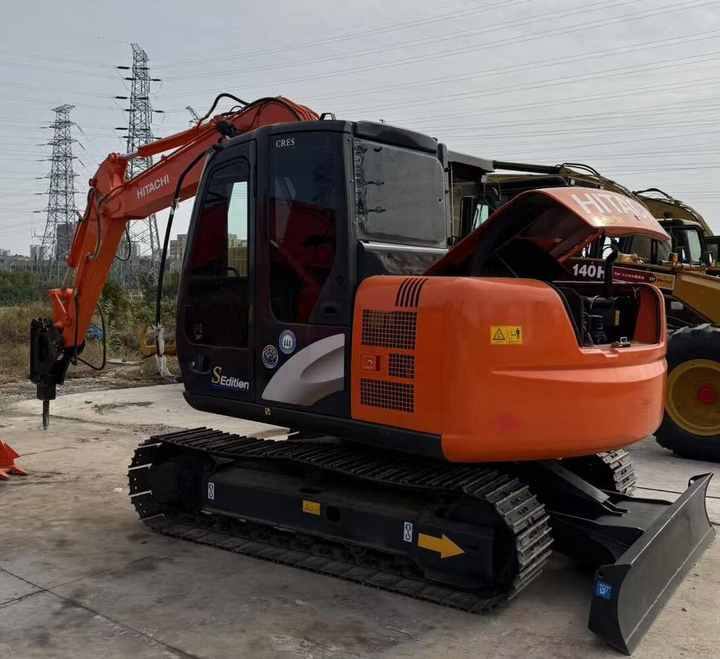 Original Japan Hitachi ZX60 Excavator Hitachi Excavator in Low Price for Hot Sale - Crawler excavator: picture 3 Original Japan Hitachi ZX60 Excavator Hitachi Excavator in Low Price for Hot Sale - Crawler excavator: picture 3