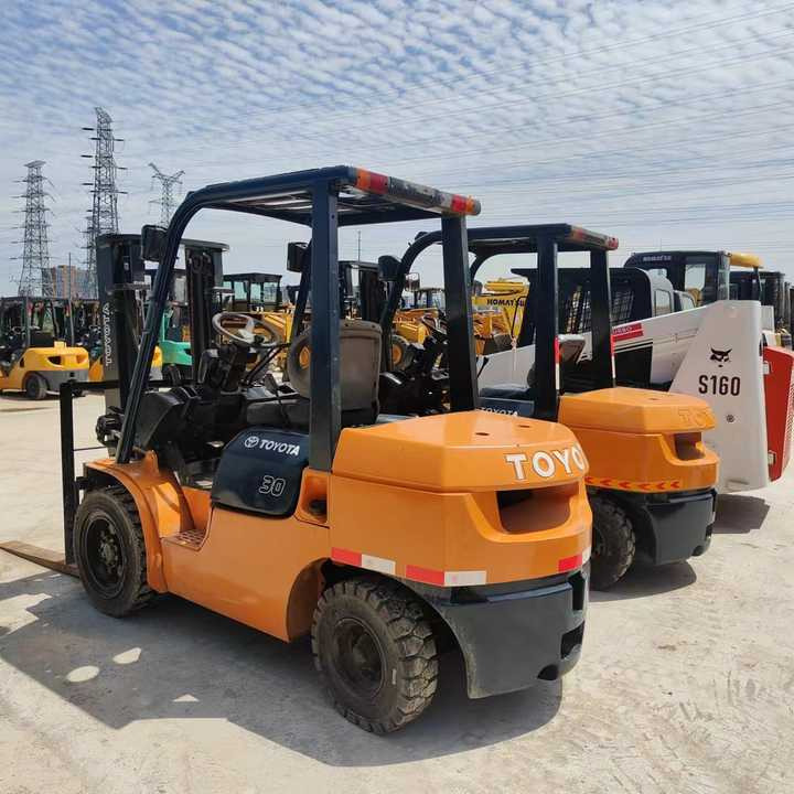 Secod Hand Japanese Brand Toyota 30 Forklift Mini 3 Ton Forklift with Good Performance and Less Working Time for Sale - Forklift: picture 1 Secod Hand Japanese Brand Toyota 30 Forklift Mini 3 Ton Forklift with Good Performance and Less Working Time for Sale - Forklift: picture 1