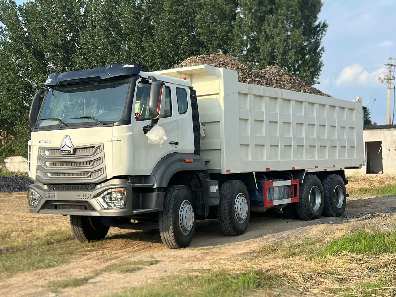 HOWO Used Dump Truck8*4 6*4 - Truck: picture 1 HOWO Used Dump Truck8*4 6*4 - Truck: picture 1