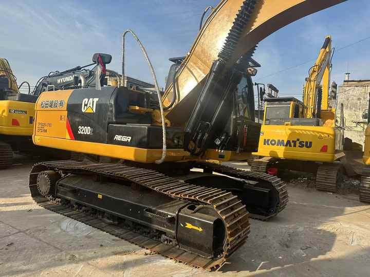 Used Caterpillar 320D Crawler Excavator in High QualityWaiting for Sale - Crawler excavator: picture 3 Used Caterpillar 320D Crawler Excavator in High QualityWaiting for Sale - Crawler excavator: picture 3