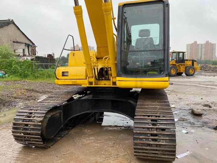 Used Good Quality Japan Original PC200-6 in Good Condition PC200-6 Komatsu - Crawler excavator: picture 3 Used Good Quality Japan Original PC200-6 in Good Condition PC200-6 Komatsu - Crawler excavator: picture 3