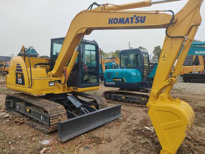 Used Heavy Machinery Komatsu PC70-8 Digger Cheap for Sale - Crawler excavator: picture 3 Used Heavy Machinery Komatsu PC70-8 Digger Cheap for Sale - Crawler excavator: picture 3