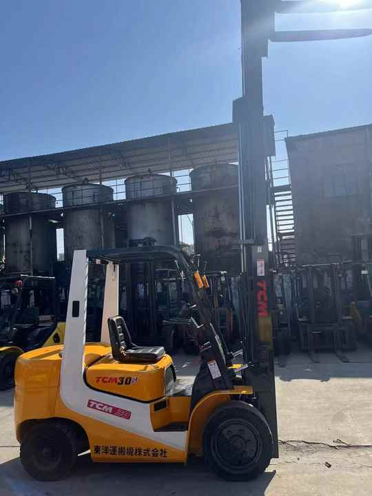 Very Good Condition and Cheap Price 3 Tonne TCM Forklift Run Performance TCM30 Forklift for Sale - Forklift: picture 5 Very Good Condition and Cheap Price 3 Tonne TCM Forklift Run Performance TCM30 Forklift for Sale - Forklift: picture 5