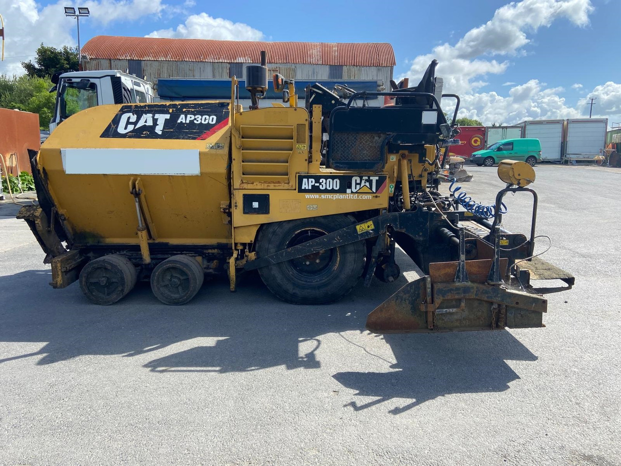 CATERPILLAR AP300 - Excavator: picture 1 CATERPILLAR AP300 - Excavator: picture 1