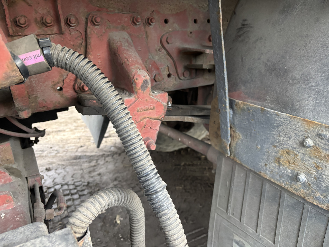 RENAULT Premium 260 - Curtain side truck: picture 5 RENAULT Premium 260 - Curtain side truck: picture 5