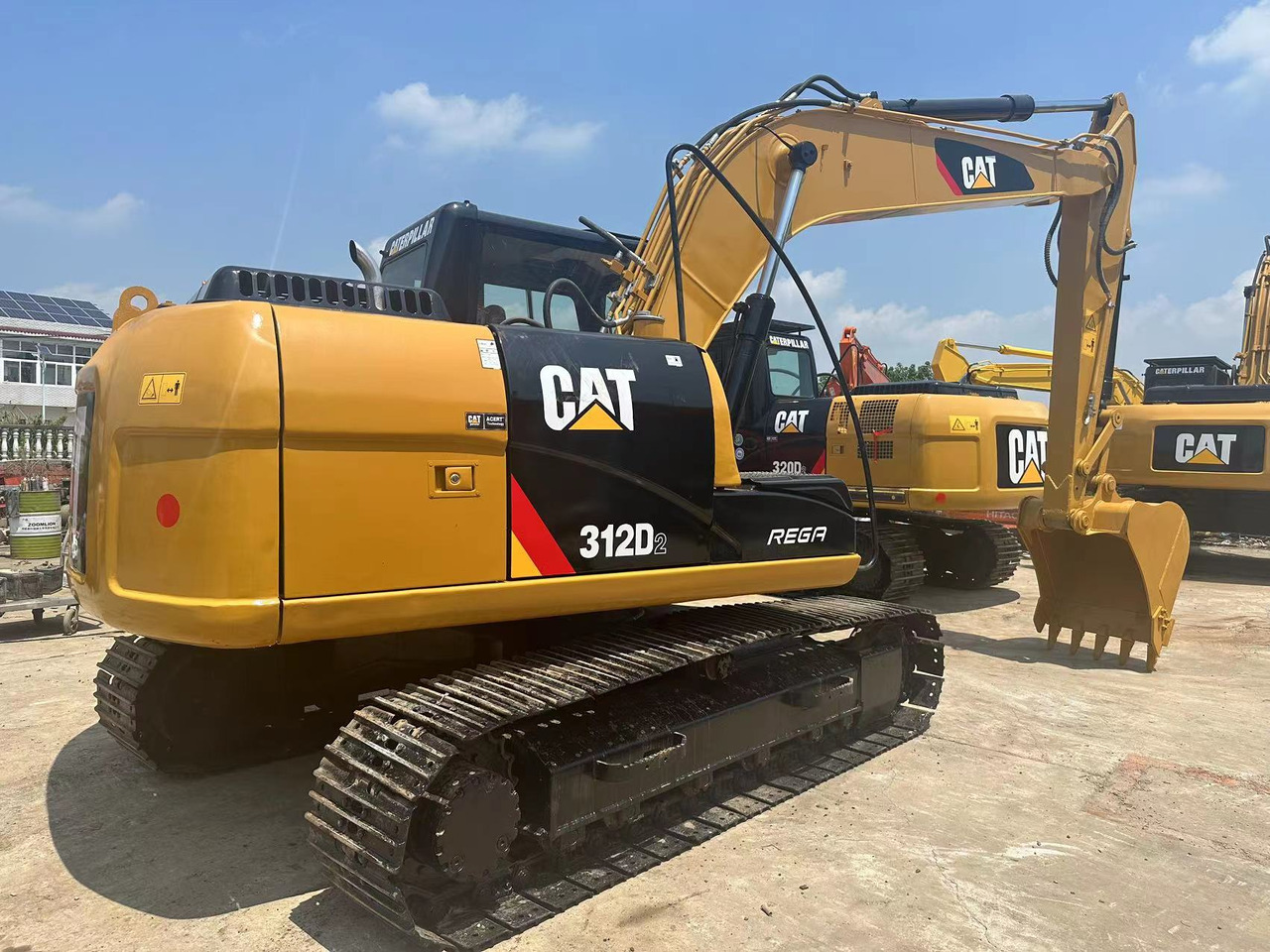 CATERPILLAR 312D2 - Mini excavator: picture 1 CATERPILLAR 312D2 - Mini excavator: picture 1