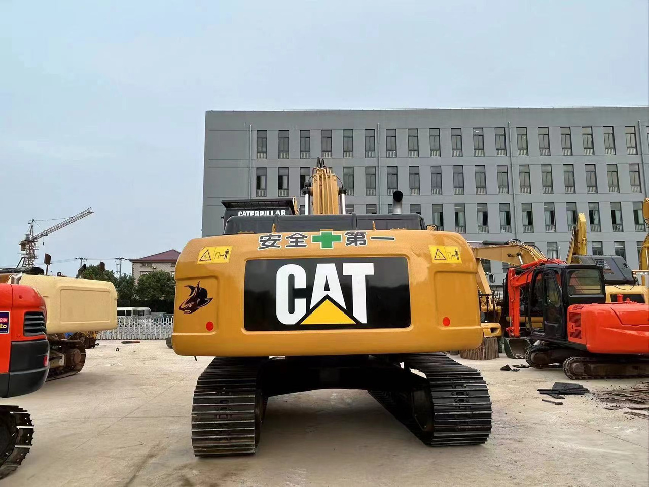 CATERPILLAR 325D - Crawler excavator: picture 3 CATERPILLAR 325D - Crawler excavator: picture 3