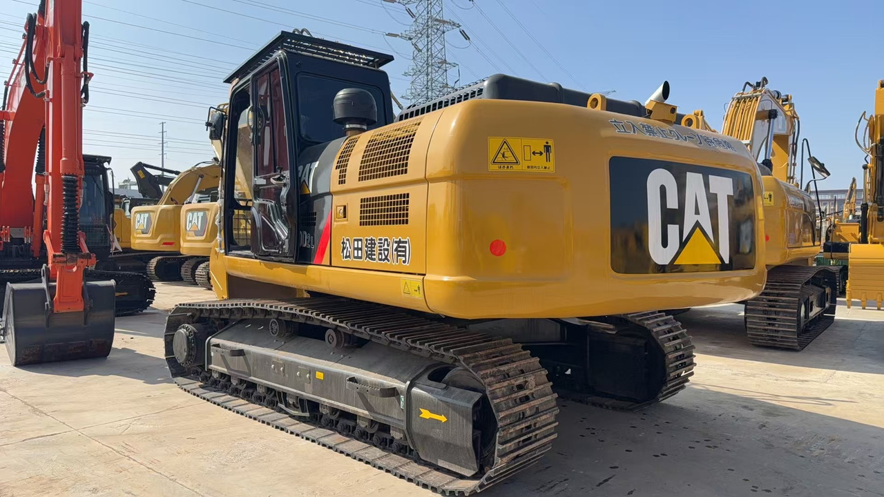 CATERPILLAR 330D2 - Crawler excavator: picture 1 CATERPILLAR 330D2 - Crawler excavator: picture 1