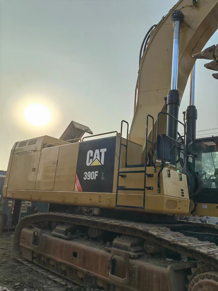 CATERPILLAR 390F - Crawler excavator: picture 3 CATERPILLAR 390F - Crawler excavator: picture 3