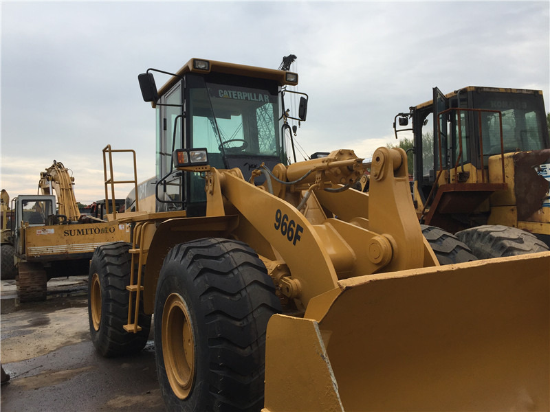 CATERPILLAR 966F - Wheel loader: picture 3 CATERPILLAR 966F - Wheel loader: picture 3