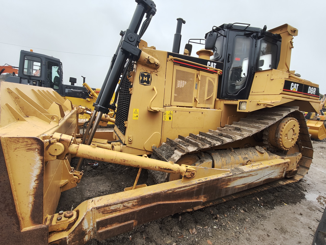 CATERPILLAR D8R - Bulldozer: picture 5 CATERPILLAR D8R - Bulldozer: picture 5