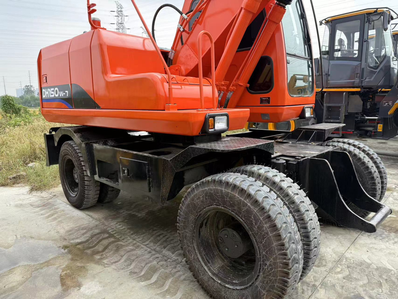 DOOSAN DH150W-7 - Wheel excavator: picture 4 DOOSAN DH150W-7 - Wheel excavator: picture 4