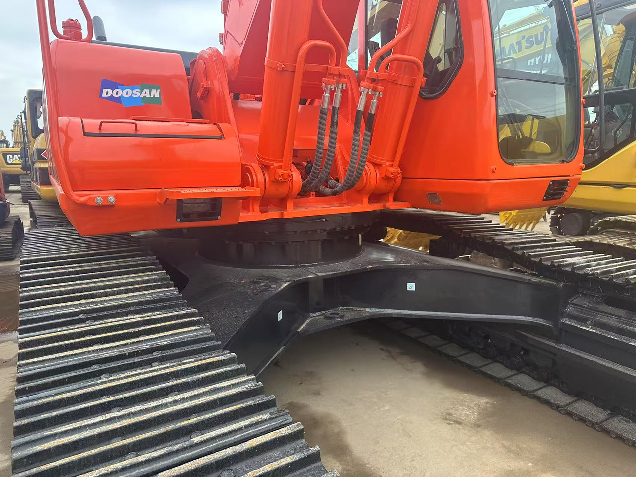 DOOSAN DX420LC-9C - Crawler excavator: picture 4 DOOSAN DX420LC-9C - Crawler excavator: picture 4