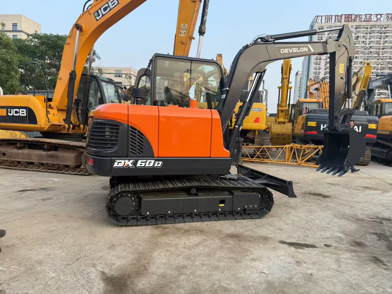 DOOSAN DX60D-10 - Mini excavator: picture 4 DOOSAN DX60D-10 - Mini excavator: picture 4