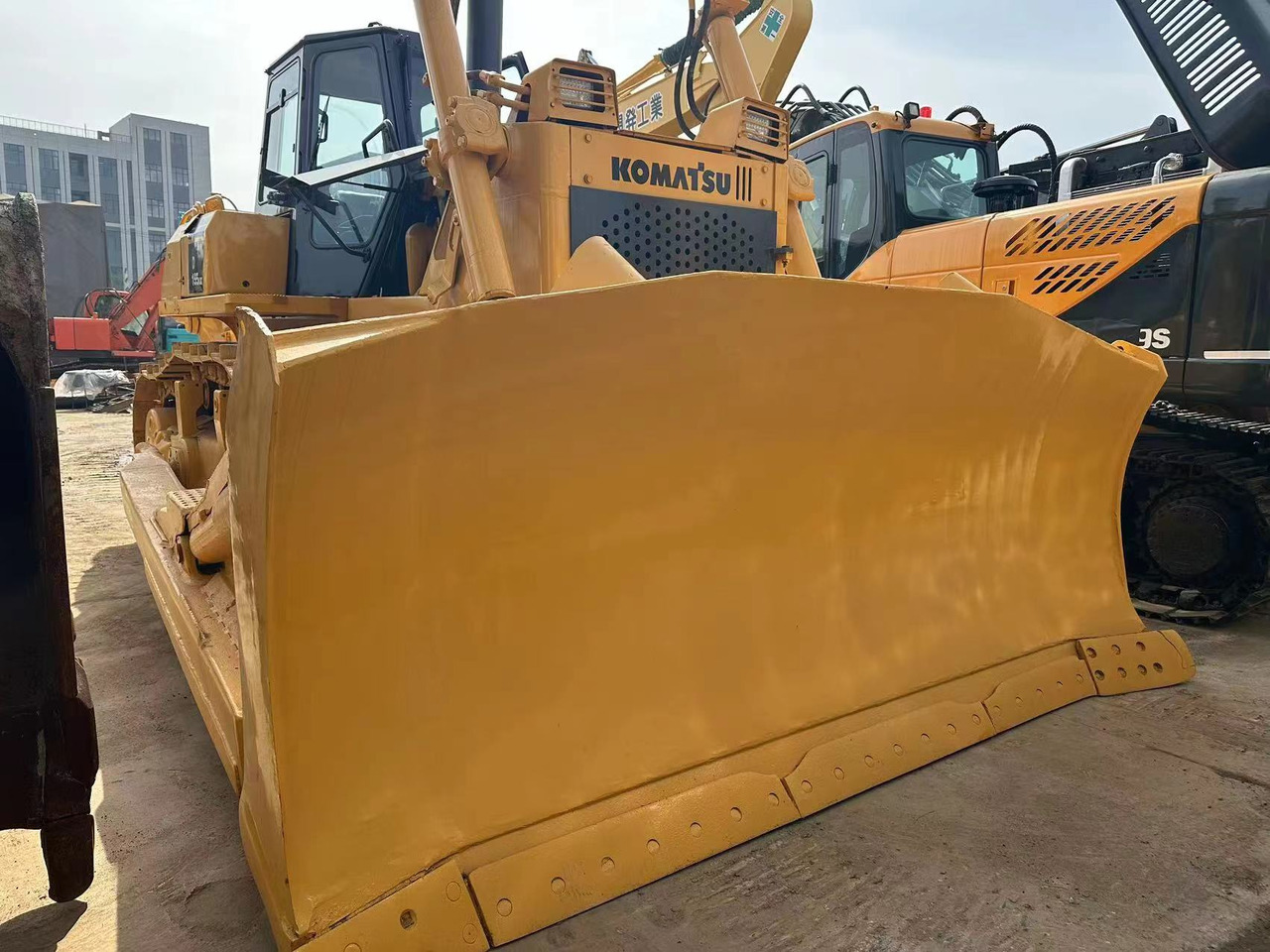 KOMATSU D155A-5 - Bulldozer: picture 4 KOMATSU D155A-5 - Bulldozer: picture 4
