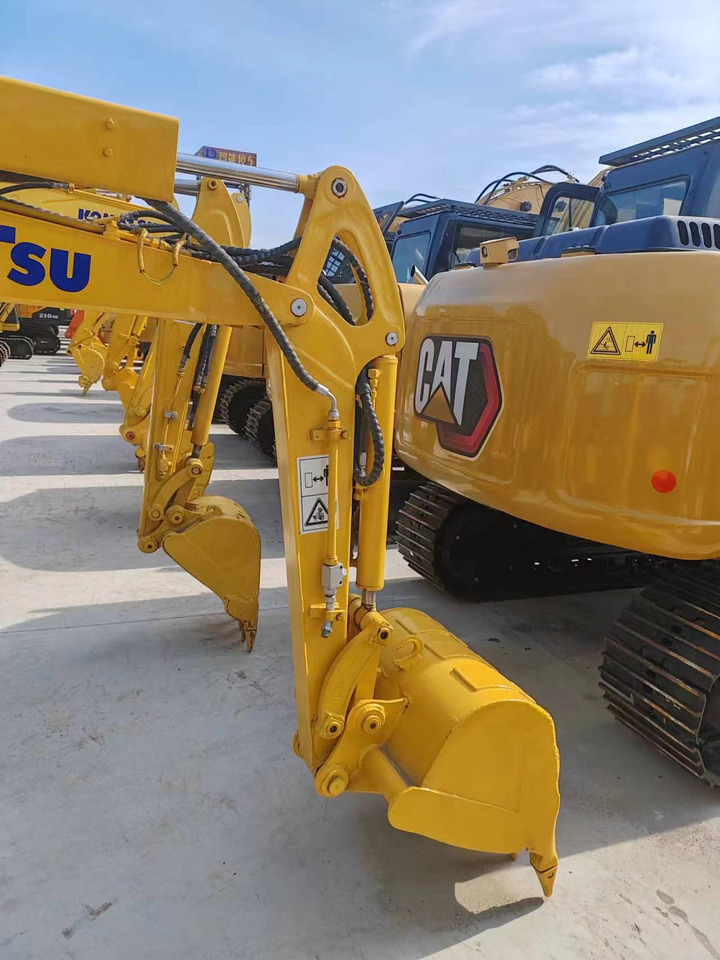KOMATSU PC30 - Crawler excavator: picture 2 KOMATSU PC30 - Crawler excavator: picture 2