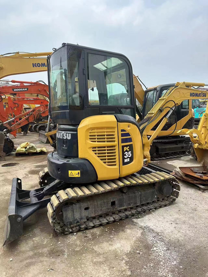 KOMATSU PC35 - Crawler excavator: picture 2 KOMATSU PC35 - Crawler excavator: picture 2